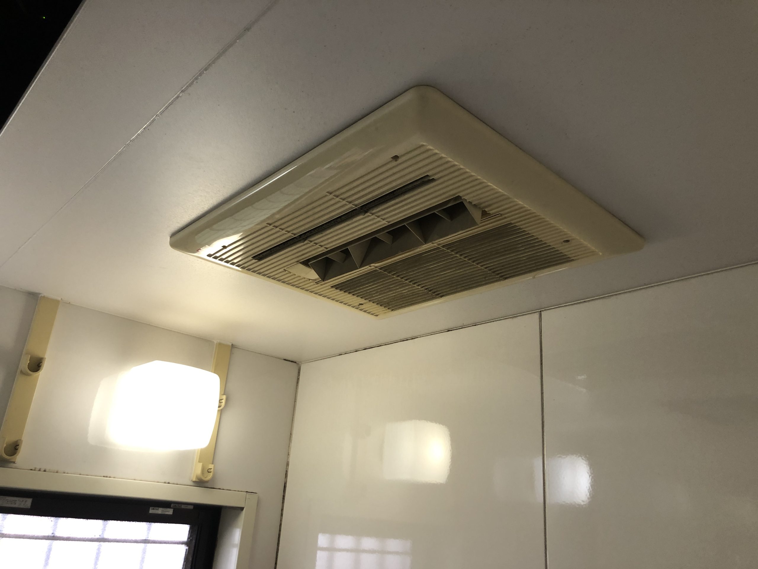 岐阜県 浴室暖房乾燥機取替工事【株式会社山嘉】